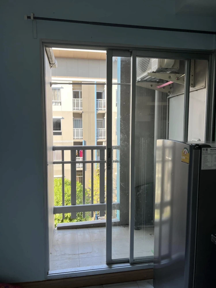 Plum Condo for rent, Lat Phrao 101, separate bedroom and living room, tiled floor, easy to clean, beautiful, this price is a must hurry.