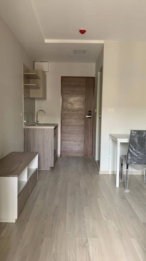 For rent: Plum Condo Saphan Mai Station, 8th floor, Building B, room with swimming pool view, fully furnished, ready to move in