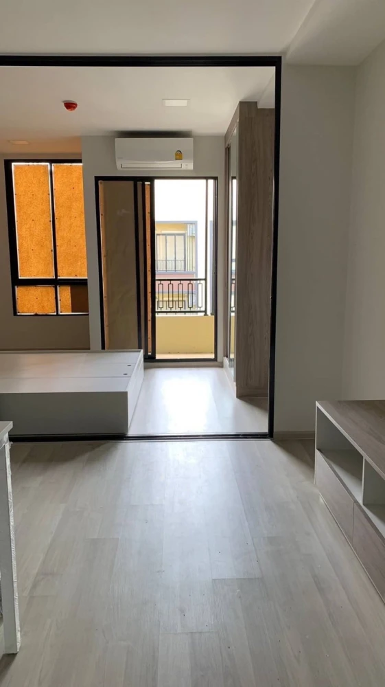 For rent: Plum Condo Saphan Mai Station, 8th floor, Building B, room with swimming pool view, fully furnished, ready to move in