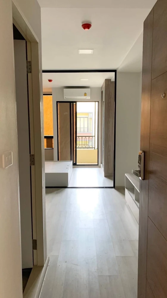 For rent: Plum Condo Saphan Mai Station, 8th floor, Building B, room with swimming pool view, fully furnished, ready to move in