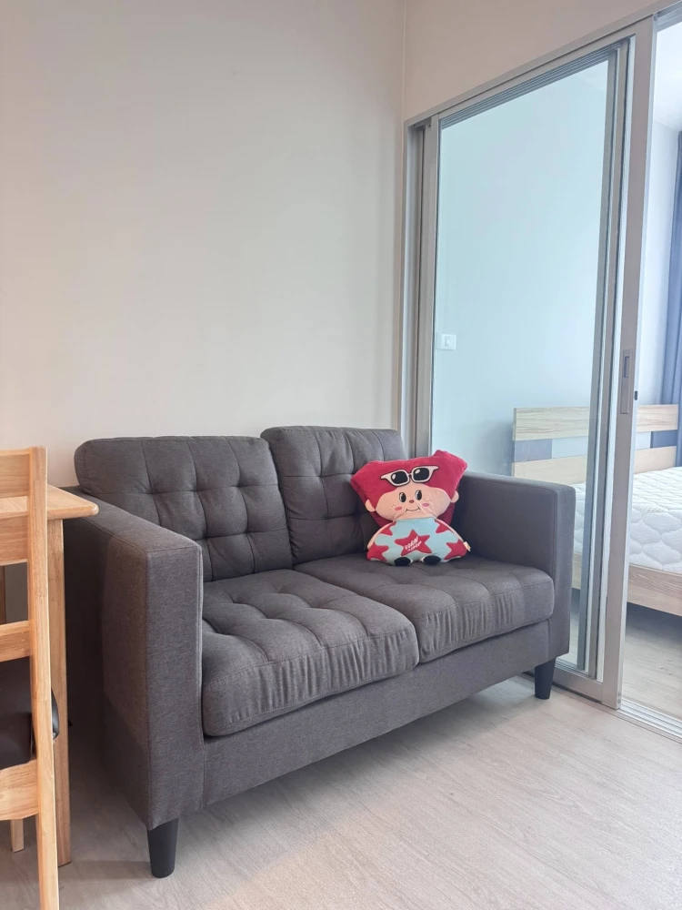 For rent: Plum Condo Sukhumvit 62. Condo ready to move in, good location, convenient travel, complete with furniture and electrical appliances. Ready