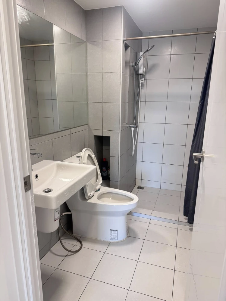 For rent: Plum Condo Sukhumvit 62. Condo ready to move in, good location, convenient travel, complete with furniture and electrical appliances. Ready