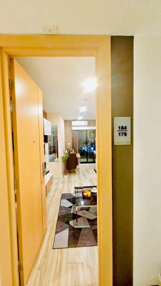 For rent: Plus Condominium Sriracha, 10th floor, beautiful unit, fully furnished. Book now! (Quickly!)