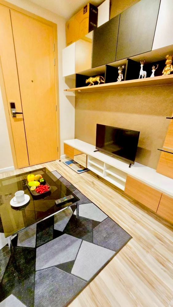 For rent: Plus Condominium Sriracha, 10th floor, beautiful unit, fully furnished. Book now! (Quickly!)