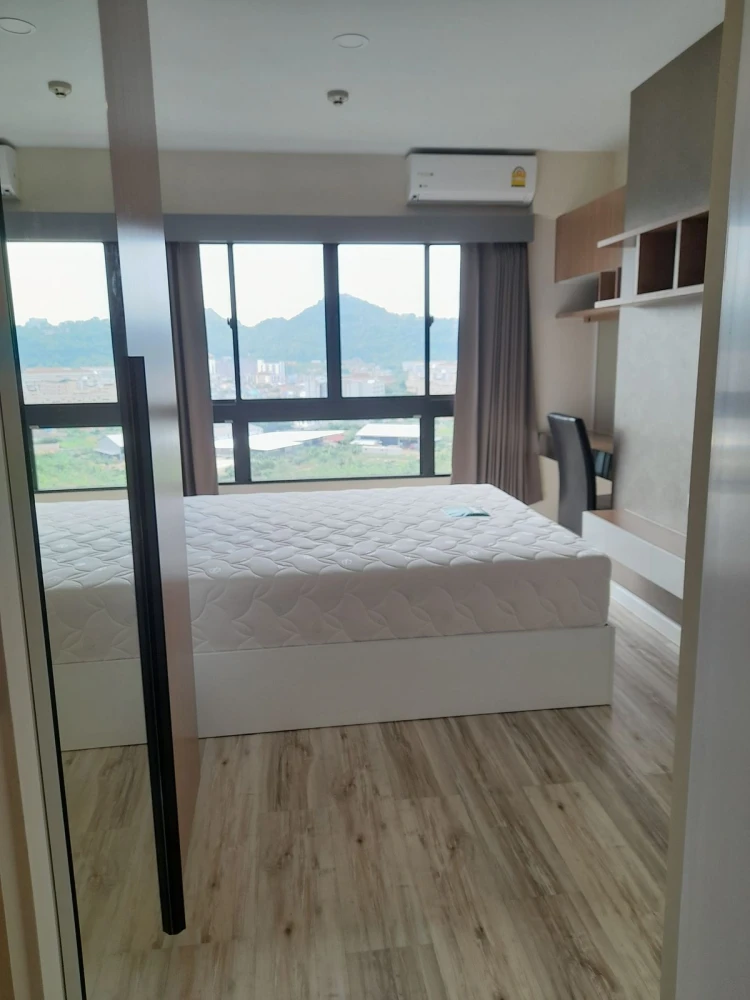 For rent Plus Condominium Sriracha, 14th floor, mountain view, fully furnished, ready to move in, reserve now, urgent.