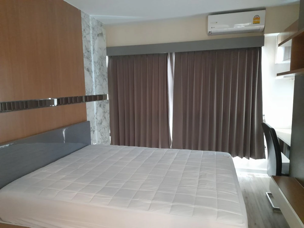 For rent Plus Condominium Sriracha, 14th floor, mountain view, fully furnished, ready to move in, reserve now, urgent.