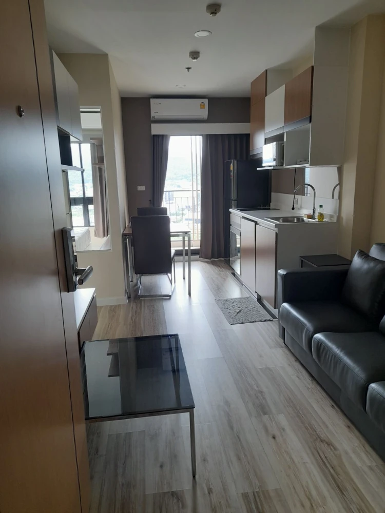 For rent Plus Condominium Sriracha, 14th floor, mountain view, fully furnished, ready to move in, reserve now, urgent.
