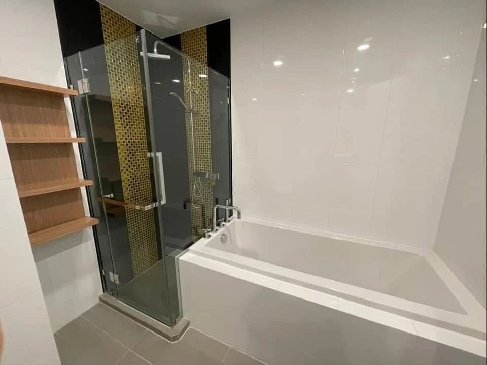 Plus Condominium Sriracha for rent, 6th floor unit, garden view, great location, convenient transportation. Book now!