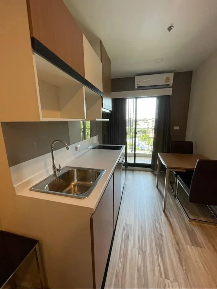 Plus Condominium Sriracha for rent, 6th floor unit, garden view, great location, convenient transportation. Book now!