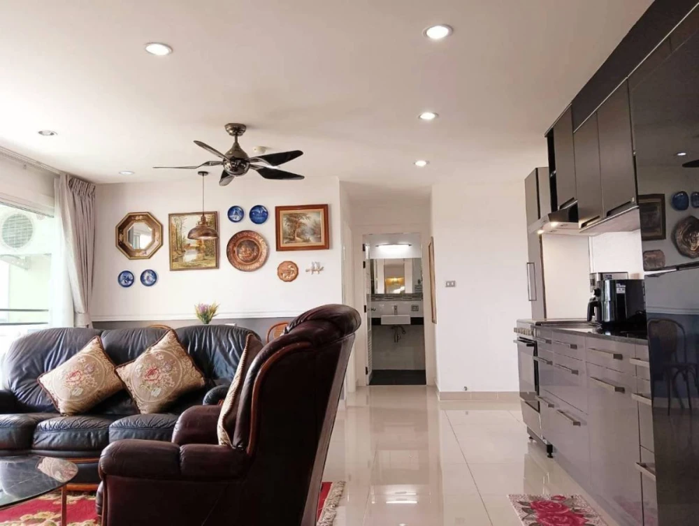 For rent Porch Land 2 Jomtien Resort, size 75 sq m., 4th floor, with quality furniture, don't miss it.