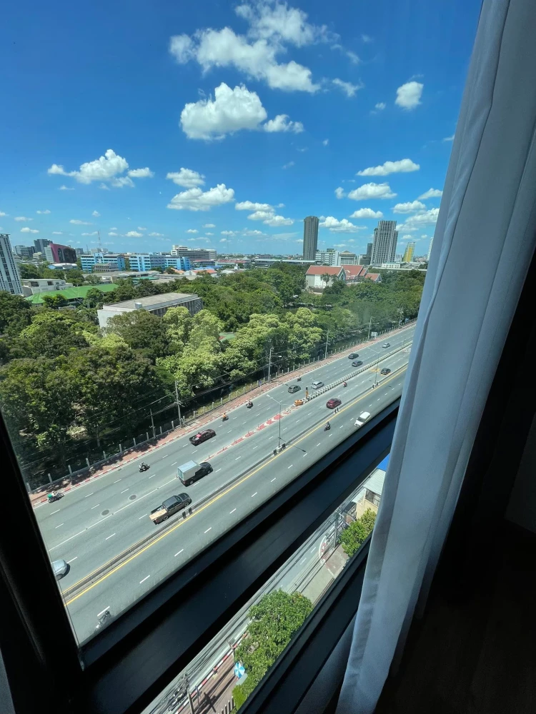 Premio Vetro condo for rent, street-side unit with Kasetsart University view, fully furnished with appliances. Book now!