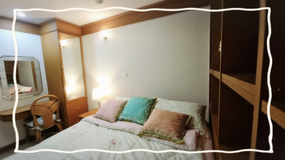 For Rent: PST City Home, 17th floor. Corner unit with a beautiful view of two bridges and great airflow. Fully furnished—how could you not book this?