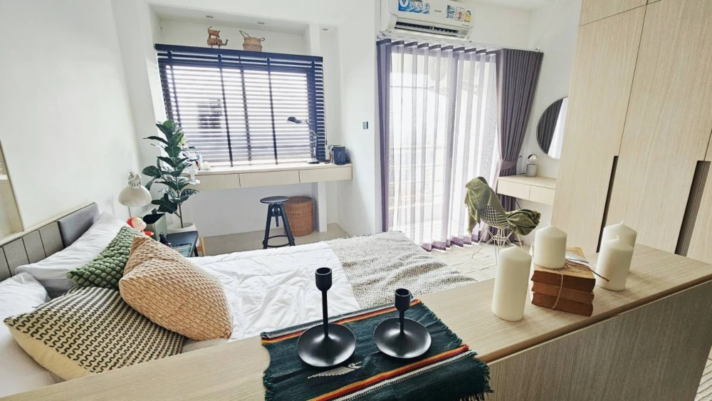 For rent: P.Thana Tower. A nice, spacious, and comfortable room at an affordable price. High floor, good ventilation. Book now!