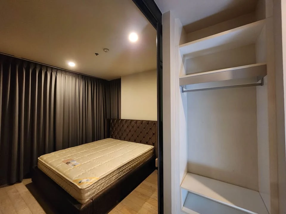 For rent: Pyne By Sansiri, high floor, corner room, very quiet, not crowded at all, very private, move now, don't hesitate.