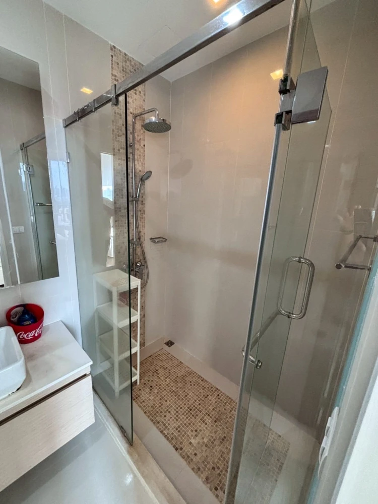 Q Asoke condo for rent, 17th floor, city view, fully furnished. Book now!