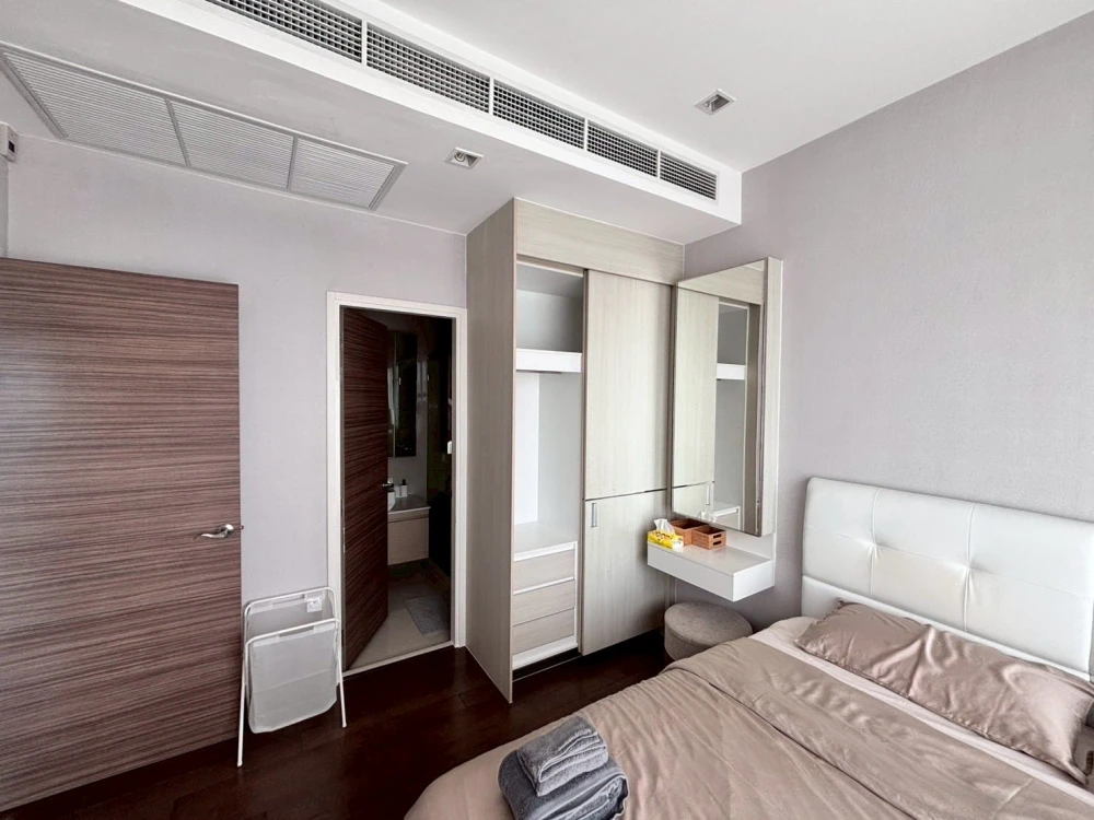 Q Asoke condo for rent, 17th floor, city view, fully furnished. Book now!