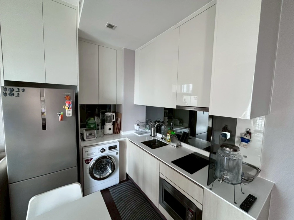 Q Asoke condo for rent, 17th floor, city view, fully furnished. Book now!