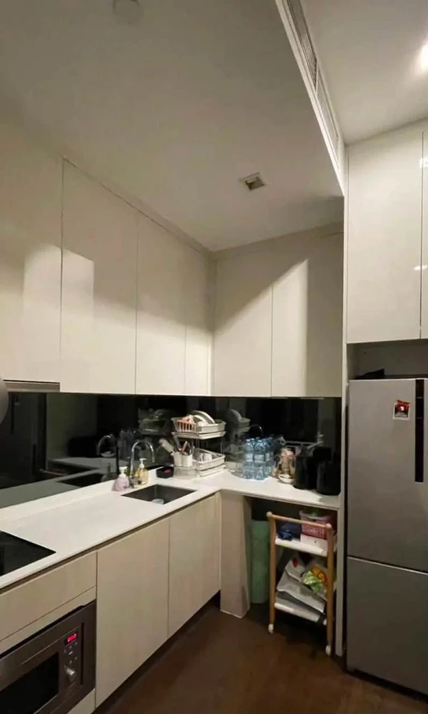 For rent: Q Asoke condo. Spacious living area, fully furnished. What are you waiting for?
