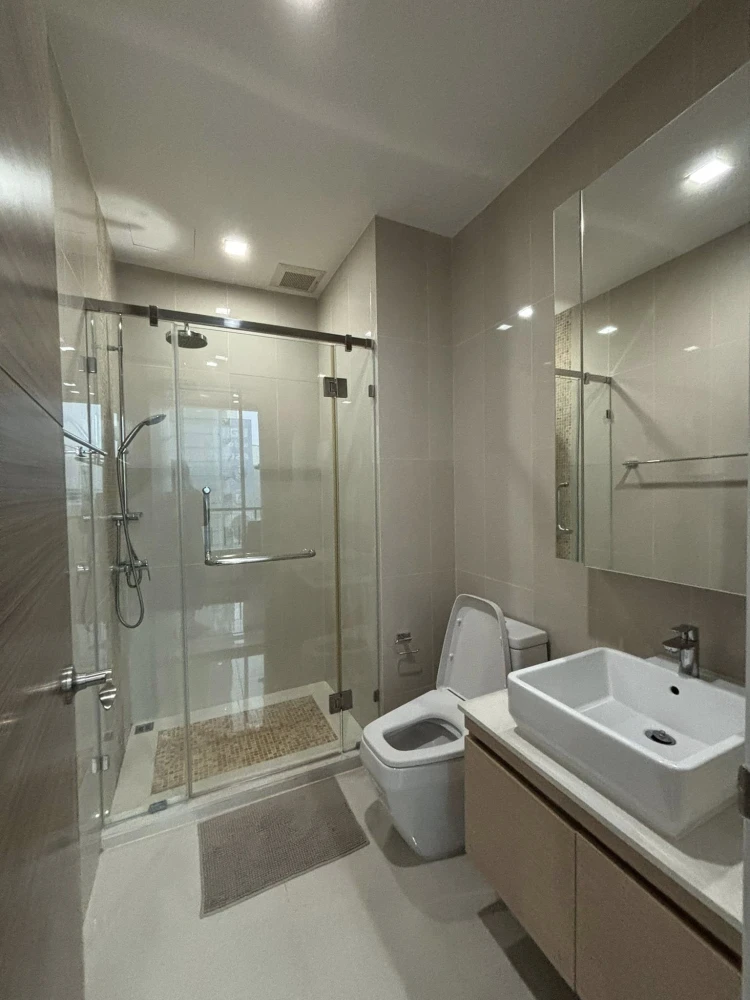 For rent: Q Asoke, ready to move in, high floor, fully furnished, book now!!!