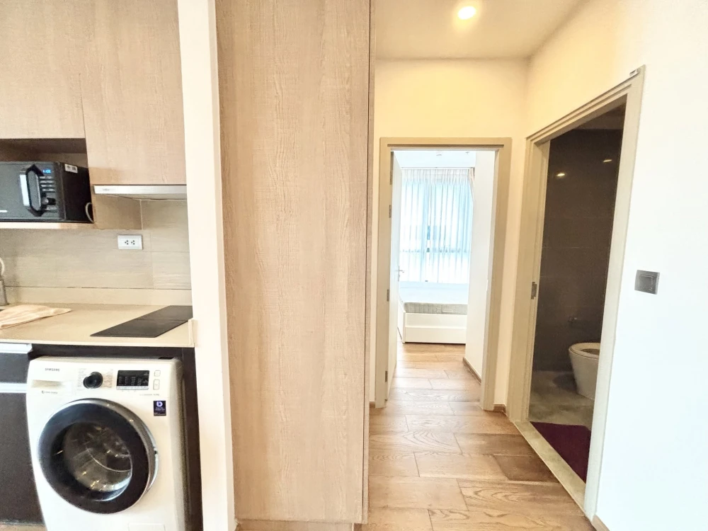 For Rent: Q Chidlom – 2 bedrooms, 2 bathrooms, featuring a stunning 180-degree panoramic view; fully furnished and ready to move in.