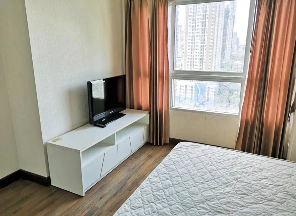 Q House Condo Sathorn for rent. Spacious rooms with ample living space. Book yours today! Don't wait!