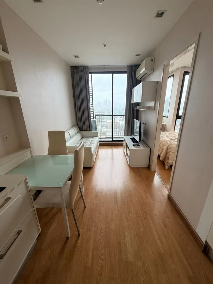 For rent: Q House Sukhumvit 79, 1 bedroom, 1 bathroom. Great location, convenient transportation. Book now!