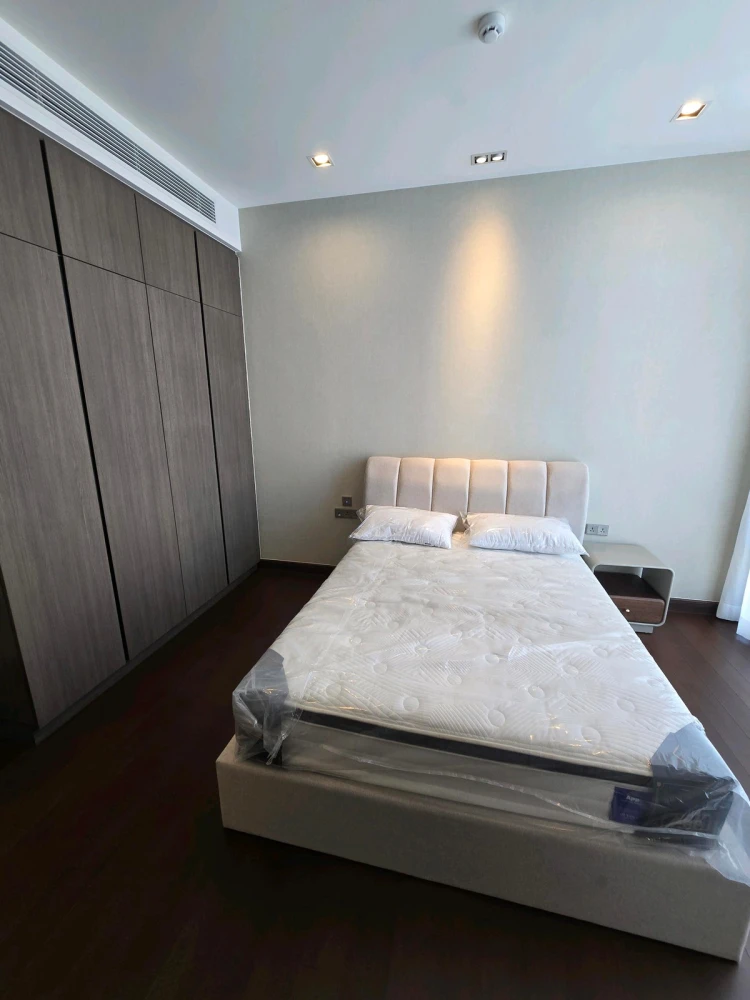 For rent: Q1 Sukhumvit, 12th floor, fully furnished, very livable. Interested? Book now before it's gone!