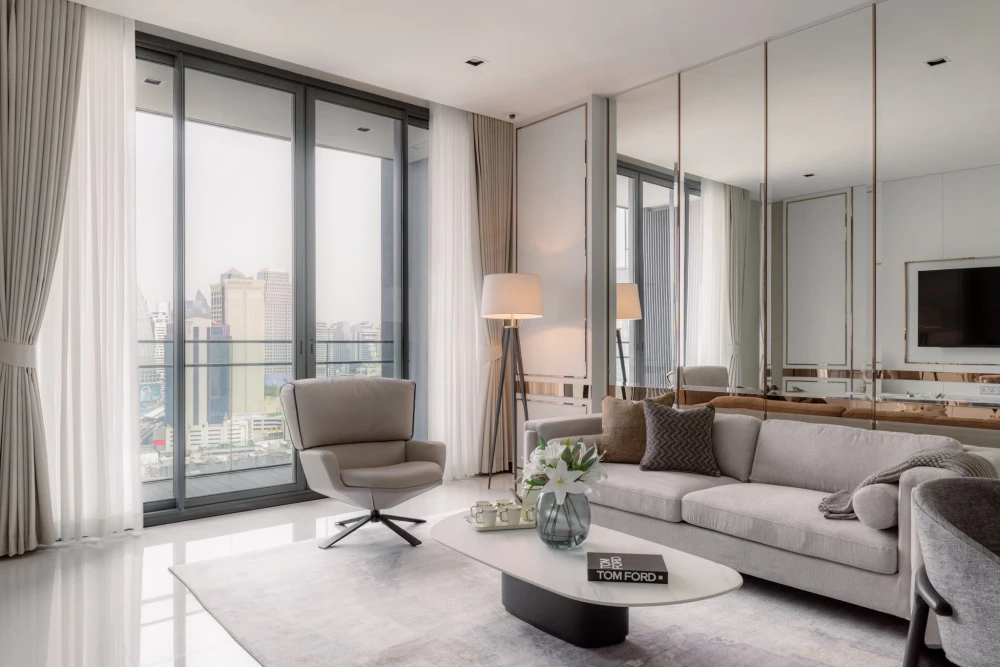 For rent: Q1 Sukhumvit, ready-to-move-in unit with full furnishings, high floor, comfortable living. Book now!
