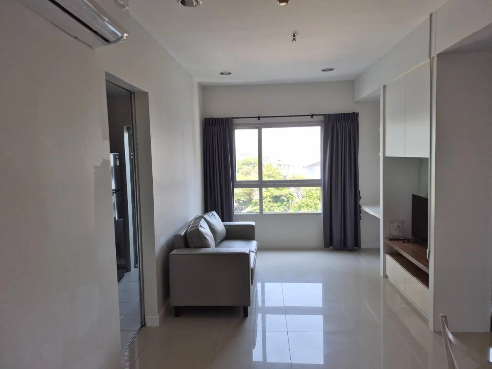 Q.House Condo Sathorn for rent. Nice room, fully furnished. Book now!