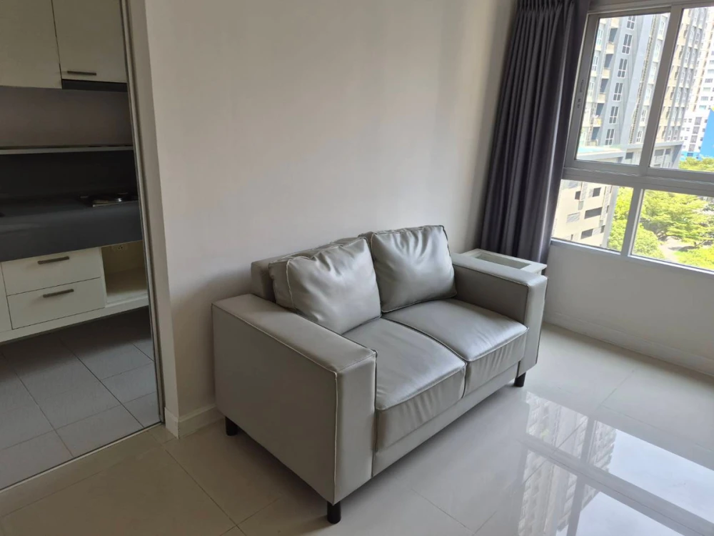 Q.House Condo Sathorn for rent. Nice room, fully furnished. Book now!