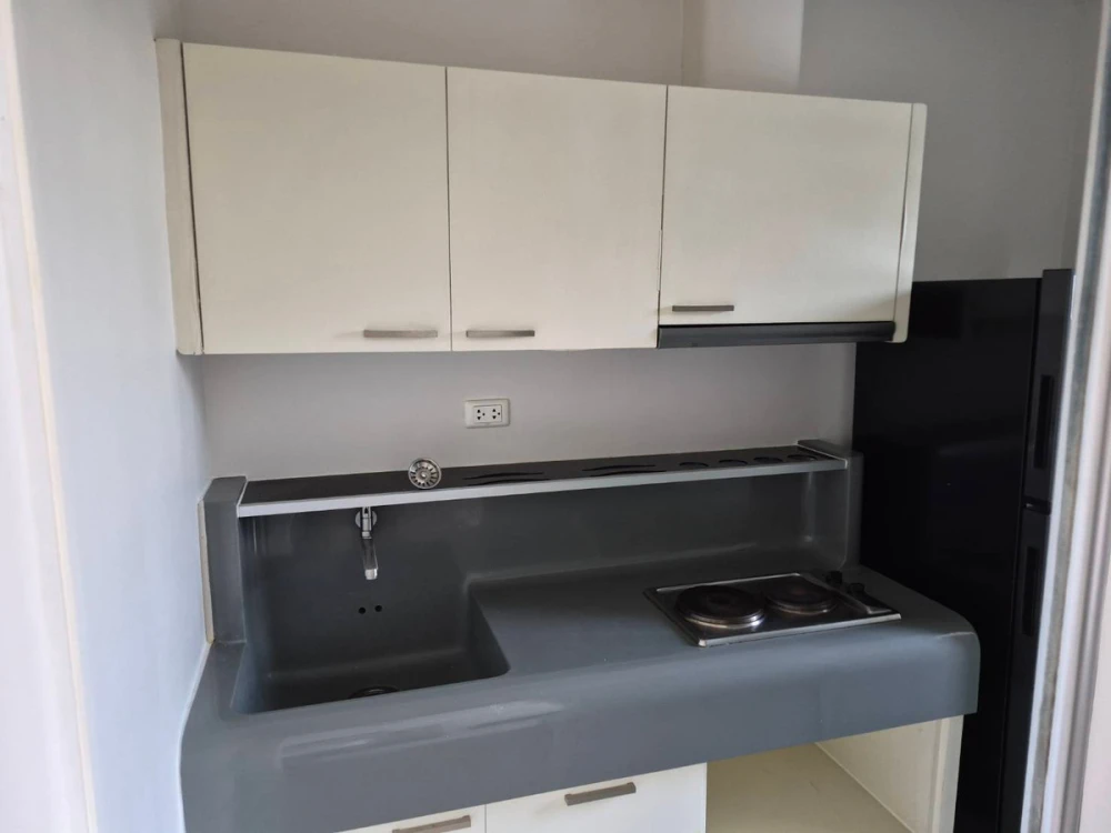 Q.House Condo Sathorn for rent. Nice room, fully furnished. Book now!
