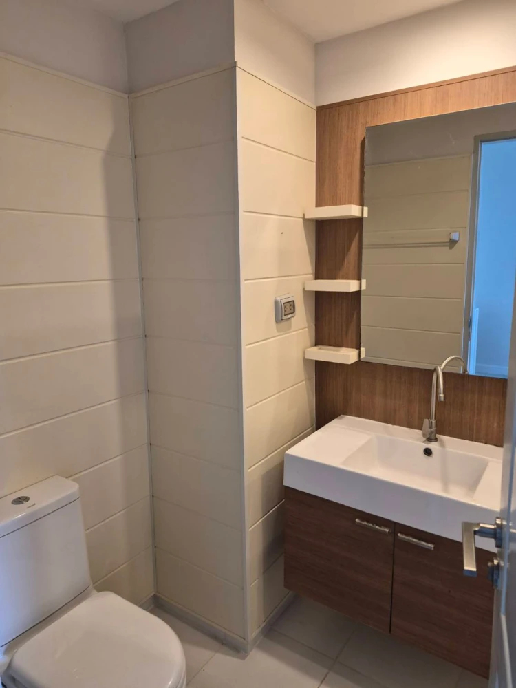 Q.House Condo Sathorn for rent. Nice room, fully furnished. Book now!