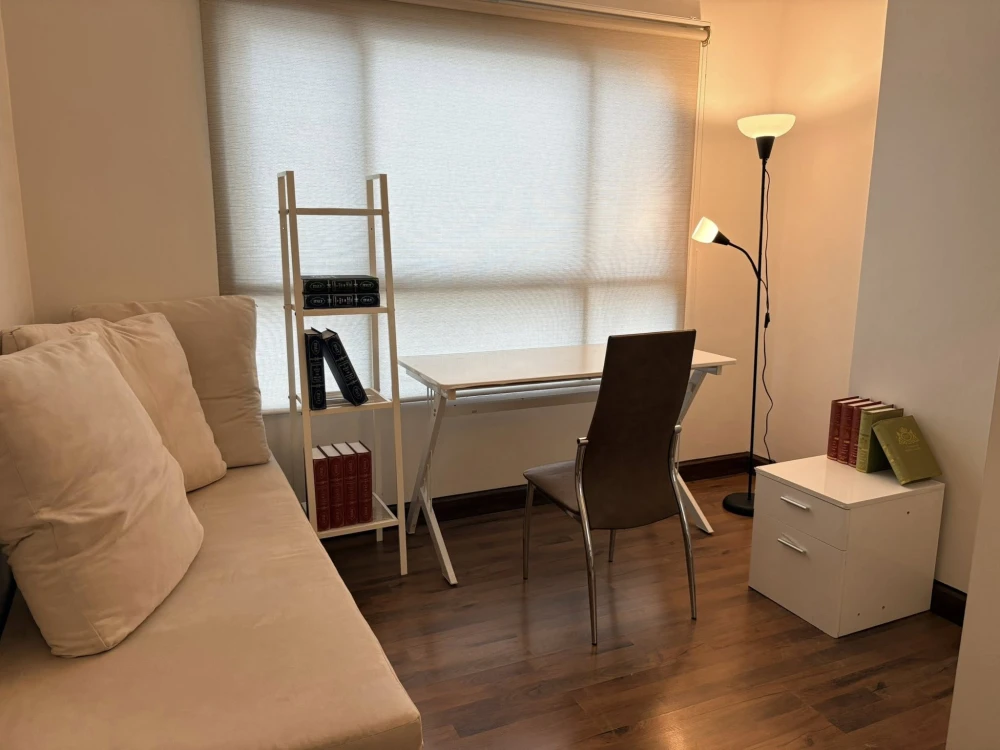 For rent: Q.House Condo Sathorn, corner room, nice to live in, fully furnished, reserve now, don't miss out!