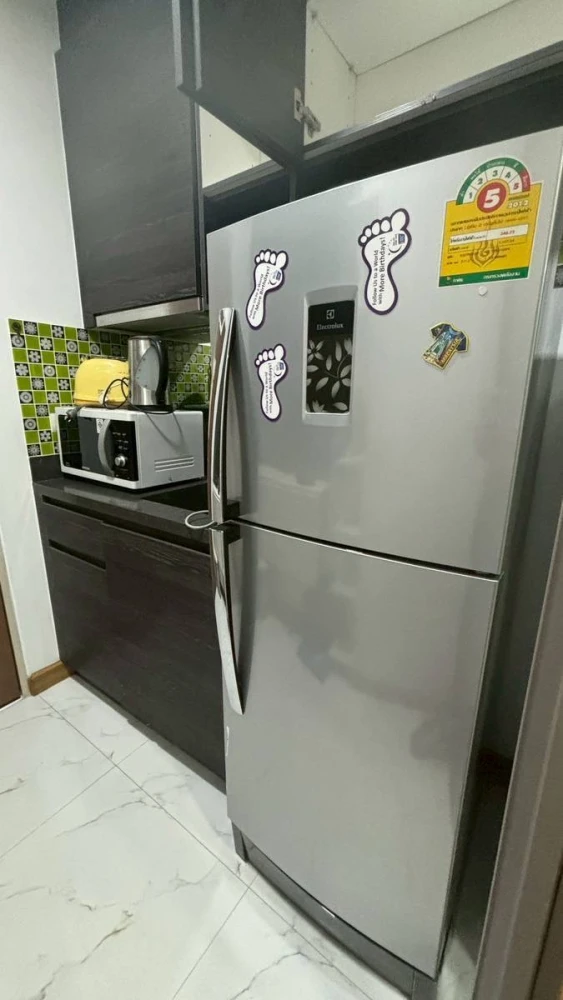Quad Sathon apartment for rent. Fully furnished, just bring your belongings and move in!
