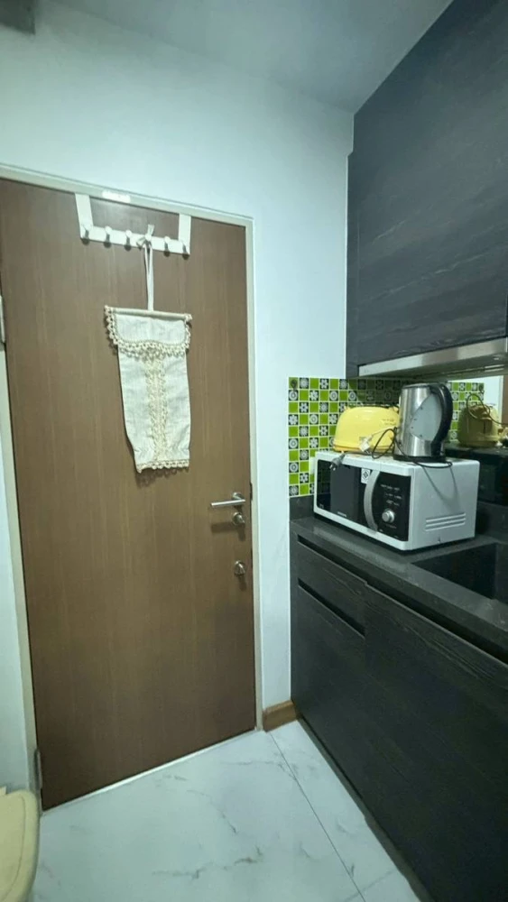 Quad Sathon apartment for rent. Fully furnished, just bring your belongings and move in!