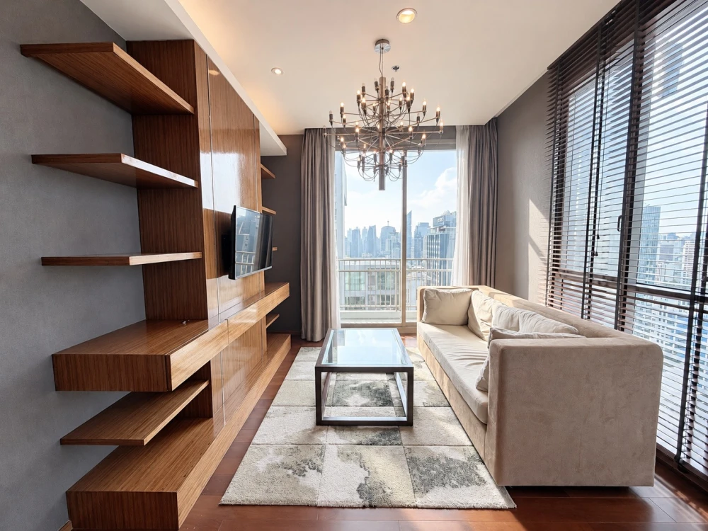 For rent: Fully furnished unit at Quattro by Sansiri, located on the 27th floor and ready for move-in. Book now—don’t wait!