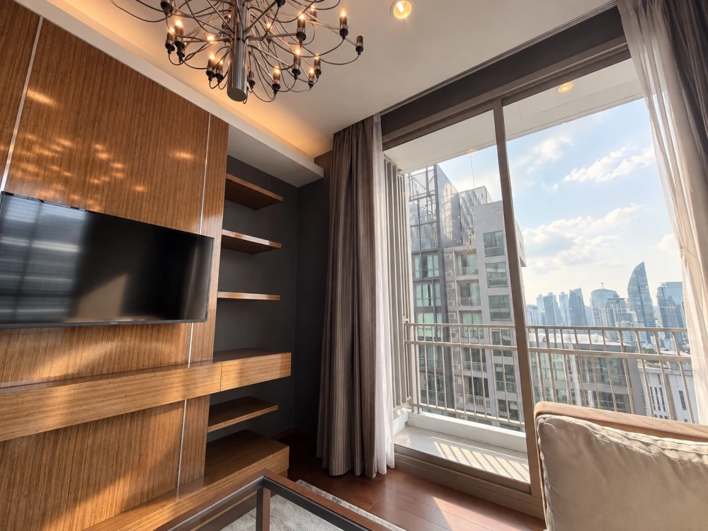 For rent: Fully furnished unit at Quattro by Sansiri, located on the 27th floor and ready for move-in. Book now—don’t wait!