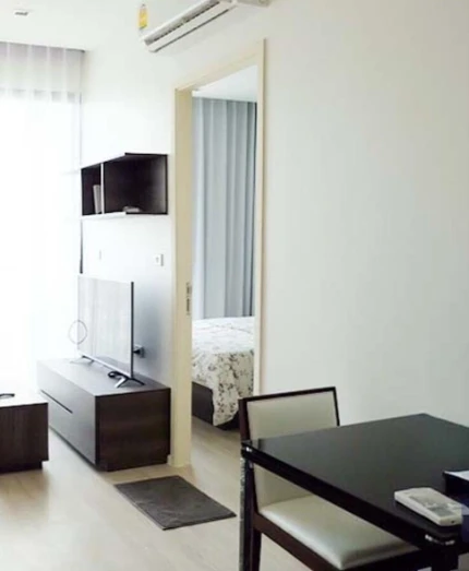 For rent: Quinn Ratchada 17, 29th floor, fully furnished unit, ready to move in. Book now! Don't miss out!
