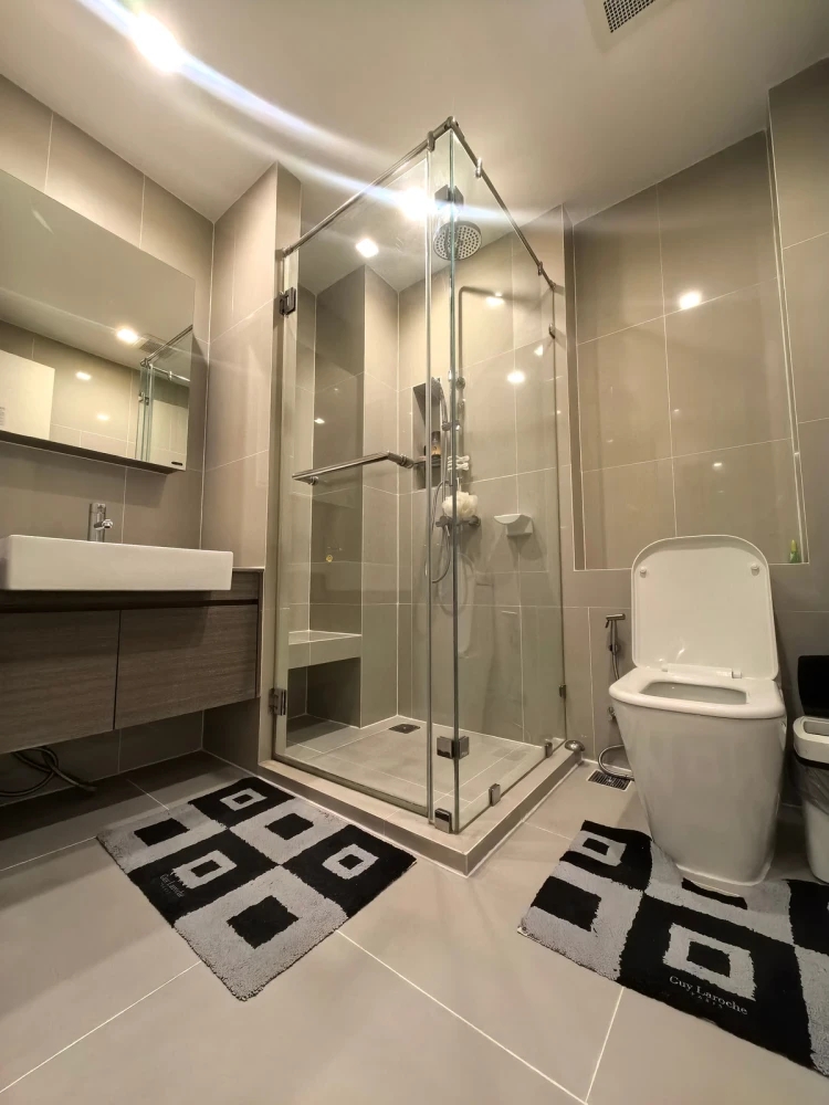 Quinn Ratchada 17, 5th floor, fully furnished condo for rent. Book now! (Hurry!)