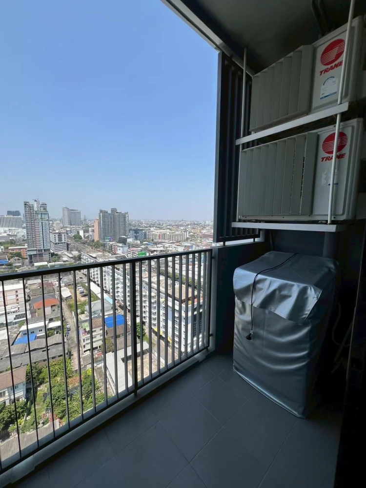 For rent: Quinn Ratchada 17, high floor unit, fully furnished, spacious and comfortable. Book now!