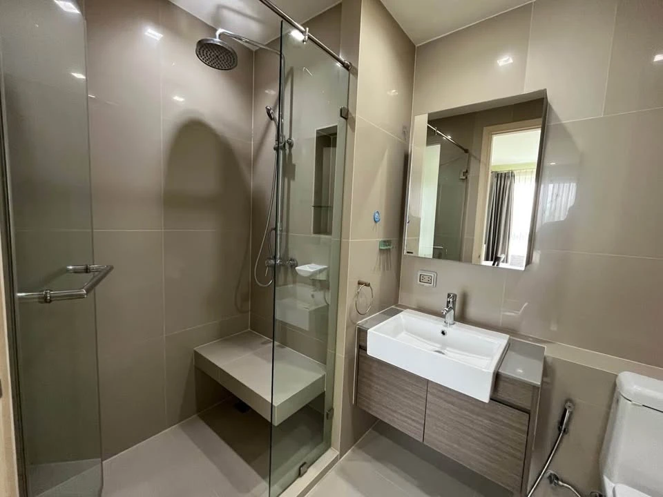 Quinn Ratchada 17 for rent, ready to move in, fully furnished, appliances included, reasonable price, come reserve now before you miss your chance.