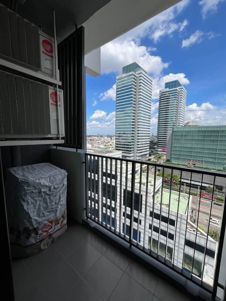 Quinn Ratchada 17 for rent, ready to move in, fully furnished, appliances included, reasonable price, come reserve now before you miss your chance.