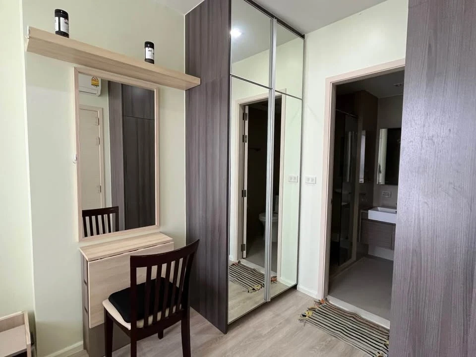 Quinn Ratchada 17 for rent, ready to move in, fully furnished, appliances included, reasonable price, come reserve now before you miss your chance.