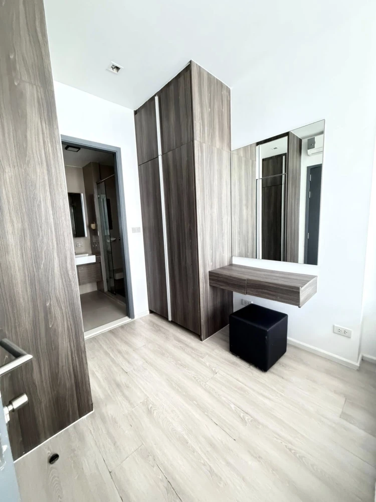 For rent: Quinn Ratchada 17, fully furnished apartment, high floor, good ventilation. Book now!