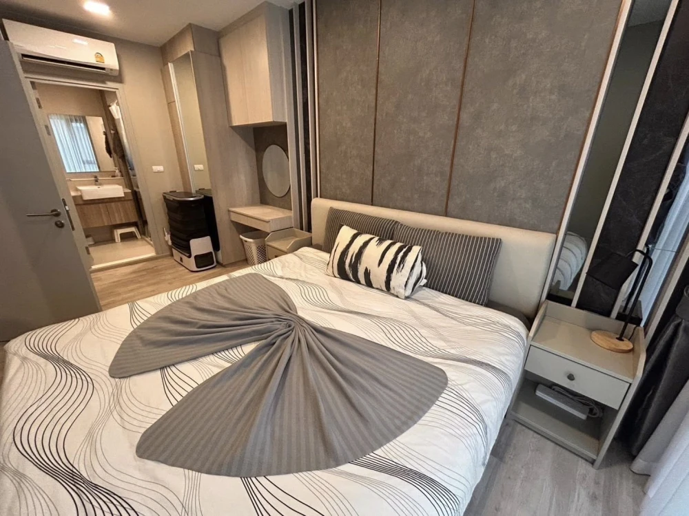 For rent: QUINTARA ARTE Sukhumvit 52, a modern-style condo in a great location. Beautiful rooms and a peaceful atmosphere. Book now!