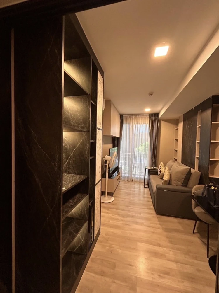For rent: QUINTARA ARTE Sukhumvit 52, a modern-style condo in a great location. Beautiful rooms and a peaceful atmosphere. Book now!