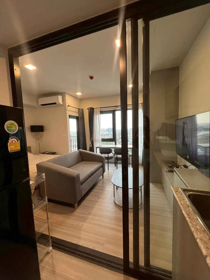 For rent: Quintara MHy’DEN Pho Nimit, studio room, 16th floor. High floor with stunning views at an affordable price. Convenient and fully equipped. B