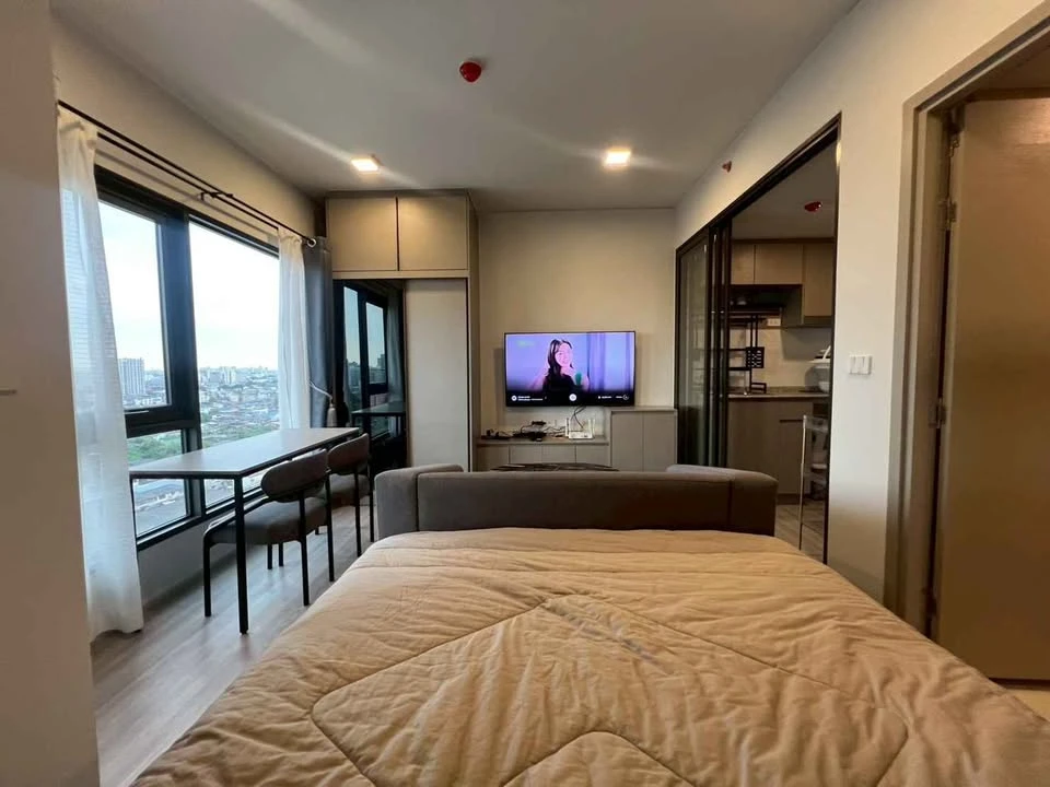 For rent: Quintara MHy’DEN Pho Nimit, studio room, 16th floor. High floor with stunning views at an affordable price. Convenient and fully equipped. B