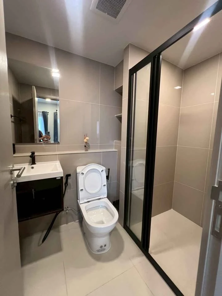 For rent: Quintara MHy’DEN Pho Nimit, studio room, 16th floor. High floor with stunning views at an affordable price. Convenient and fully equipped. B