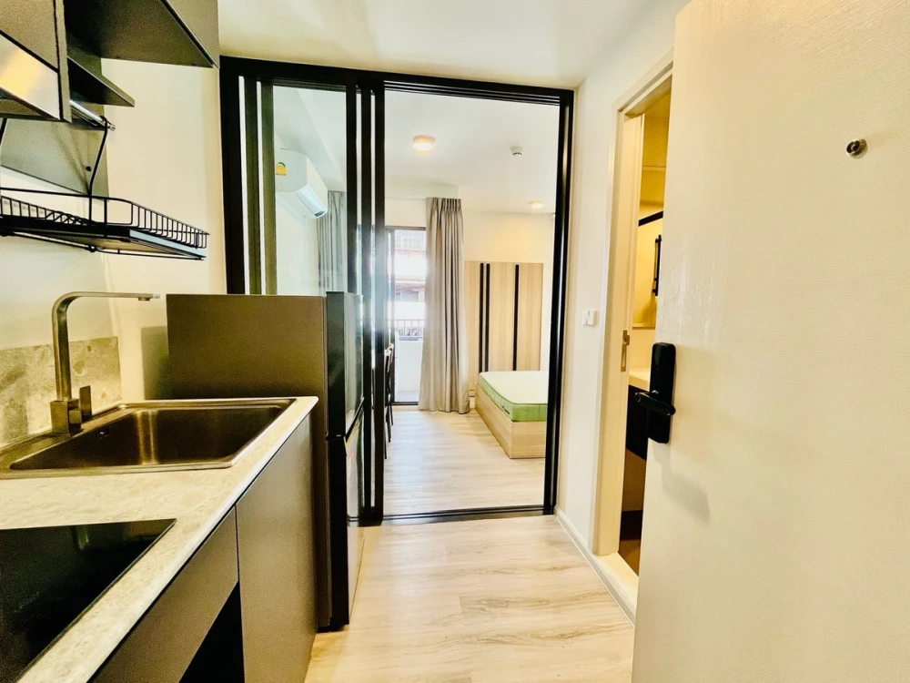 For rent: QUINTARA MHy'GEN RATCHADA - HUAI KHWANG, 5th floor, fully furnished, nice room, reserve now.